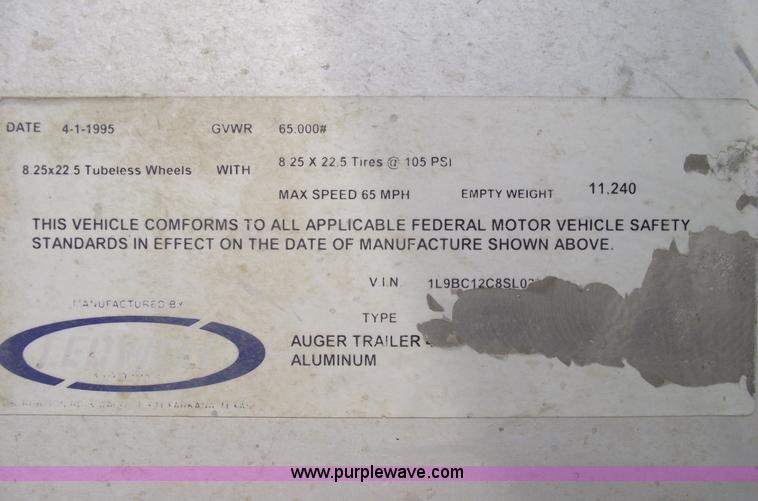 image for item 5377 1995 Ledwell 40' bulk feed trailer