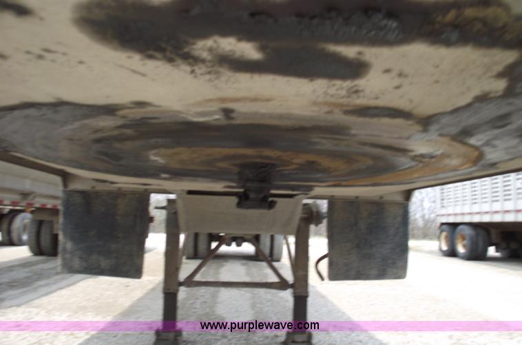 image for item 5377 1995 Ledwell 40' bulk feed trailer