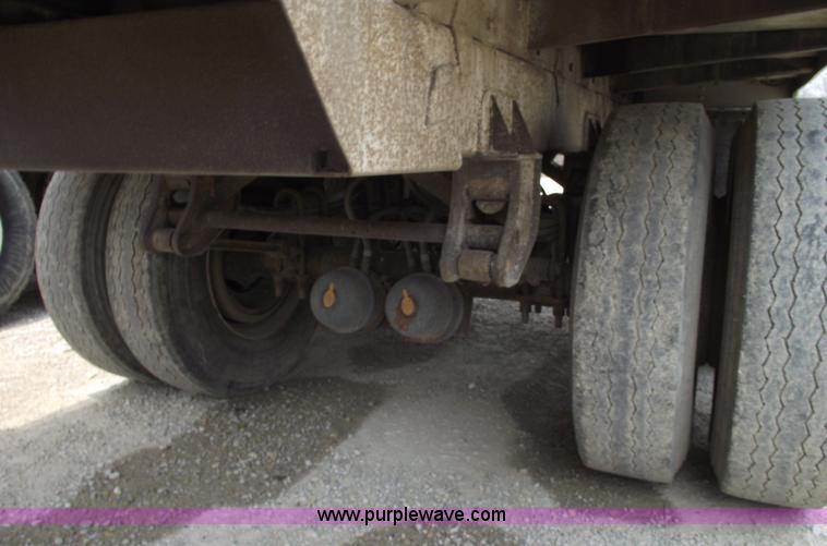 image for item 5377 1995 Ledwell 40' bulk feed trailer