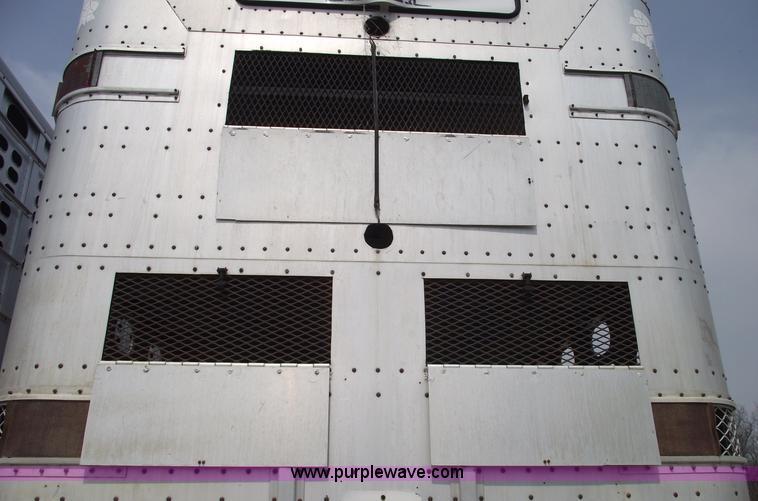 image for item 5381 1993 Wilson 50' double deck aluminum hog/stock trailer