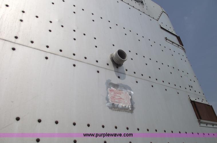 image for item 5382 1993 Wilson 50' double deck aluminum hog/stock trailer