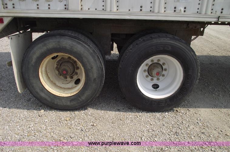 image for item 5382 1993 Wilson 50' double deck aluminum hog/stock trailer