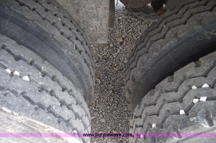 image for item 5382 1993 Wilson 50' double deck aluminum hog/stock trailer