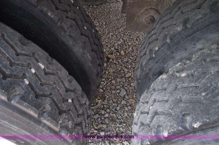 image for item 5382 1993 Wilson 50' double deck aluminum hog/stock trailer