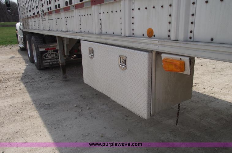 image for item 5382 1993 Wilson 50' double deck aluminum hog/stock trailer