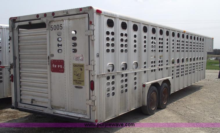 image for item 5383 1999 Wilson 830R 38' goose neck hog/stock trailer