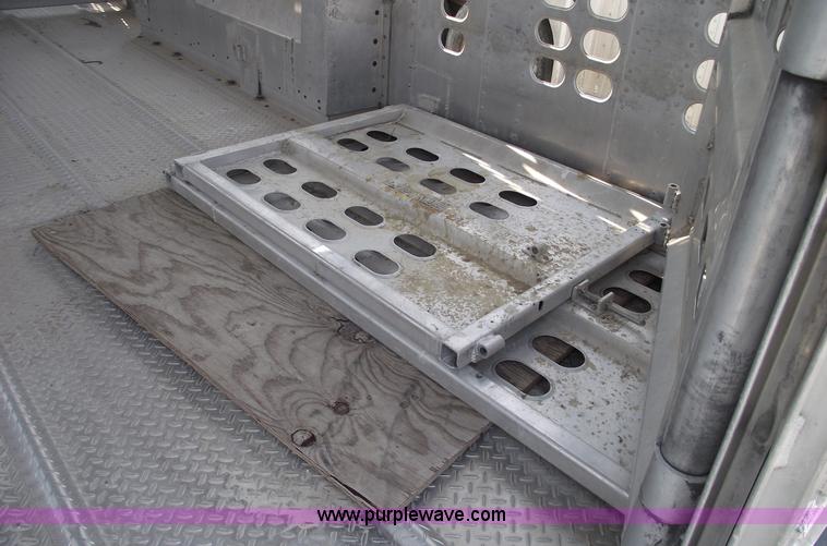 image for item 5384 1998 Wilson 830R 38' goose neck hog/stock trailer