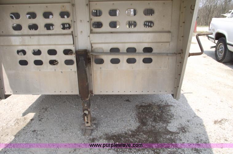 image for item 5384 1998 Wilson 830R 38' goose neck hog/stock trailer