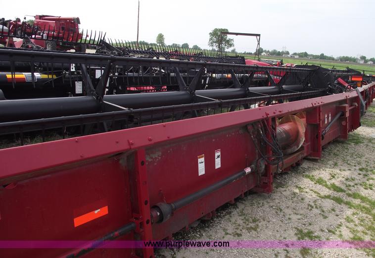 image for item 5546 2003 Case IH 1020 25' flex head