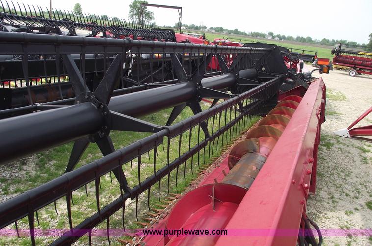 image for item 5546 2003 Case IH 1020 25' flex head