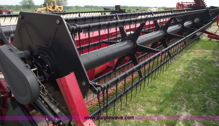 image for item 5546 2003 Case IH 1020 25' flex head