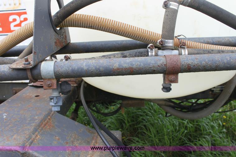 image for item 6214 1992 Melroe 220 spray coupe