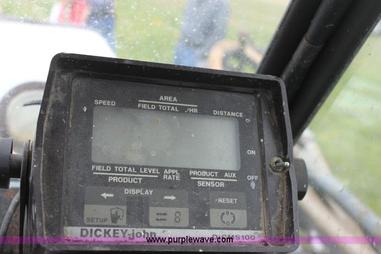 image for item 6214 1992 Melroe 220 spray coupe