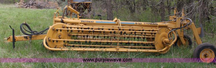 image for item 6215 Vermeer R-23 twin rake