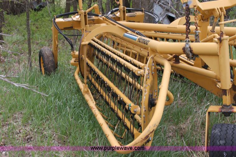 image for item 6215 Vermeer R-23 twin rake
