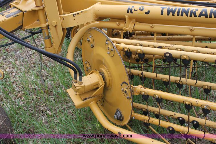 image for item 6215 Vermeer R-23 twin rake