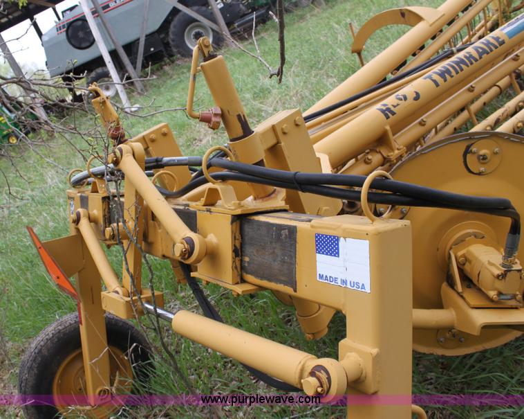 image for item 6215 Vermeer R-23 twin rake
