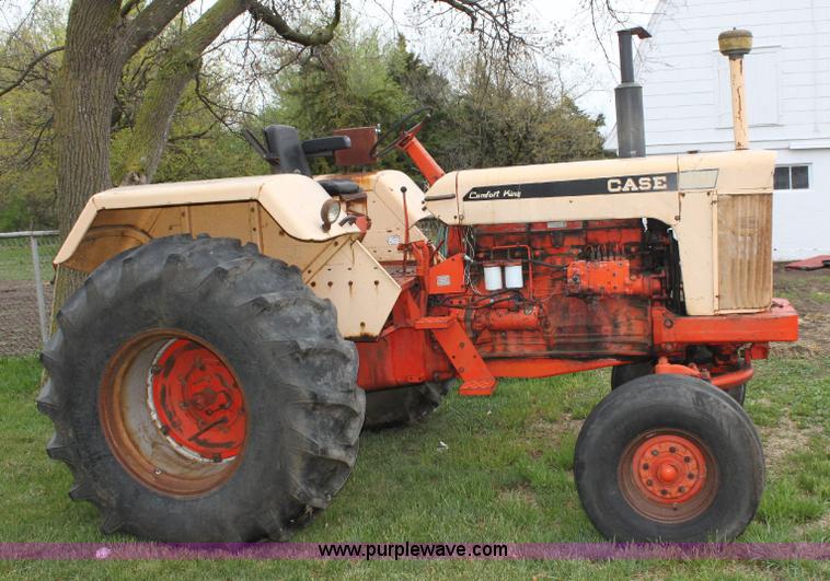 image for item 6218 Case 1030 Comfort King tractor