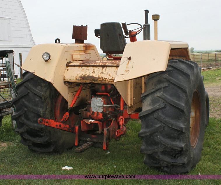 image for item 6218 Case 1030 Comfort King tractor