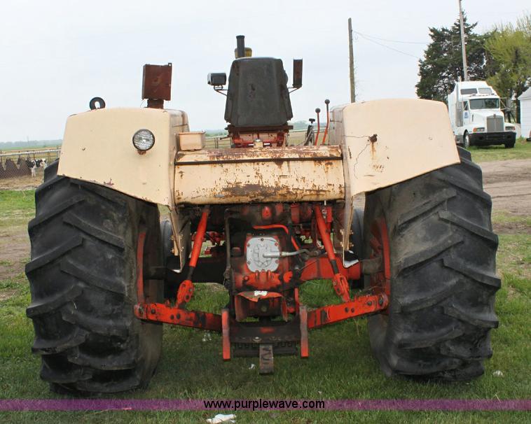 image for item 6218 Case 1030 Comfort King tractor