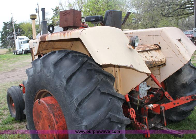 image for item 6218 Case 1030 Comfort King tractor