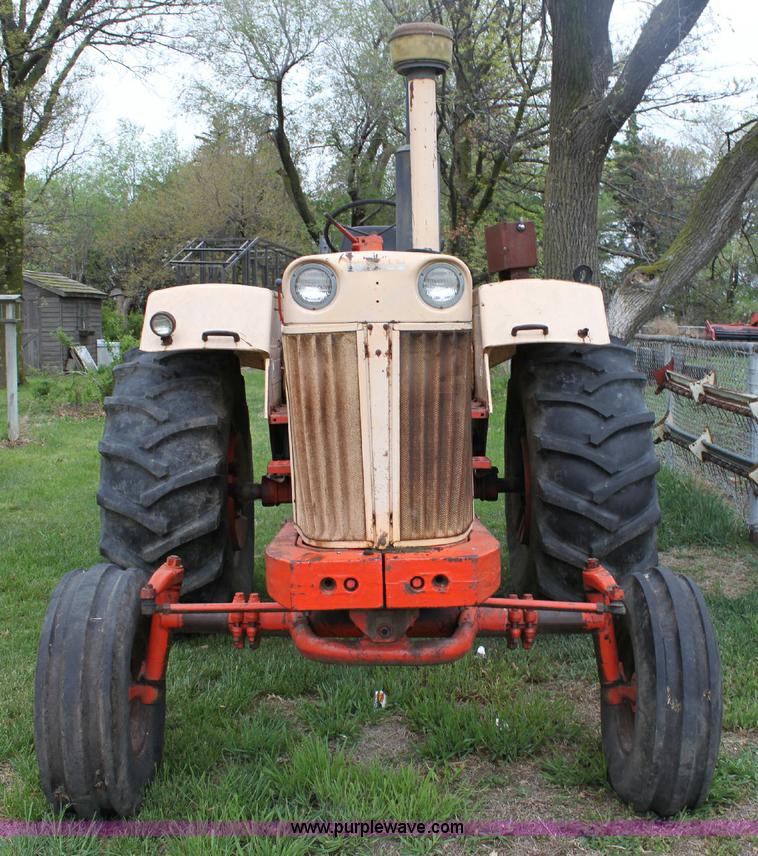 image for item 6218 Case 1030 Comfort King tractor