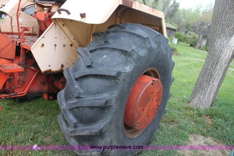 image for item 6218 Case 1030 Comfort King tractor