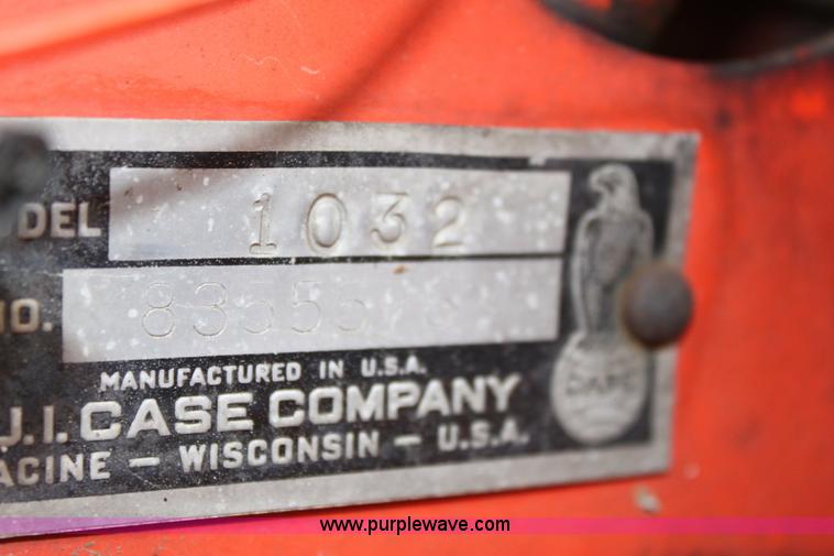 image for item 6218 Case 1030 Comfort King tractor