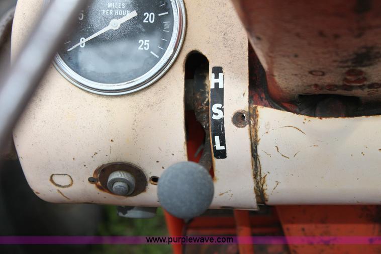 image for item 6218 Case 1030 Comfort King tractor