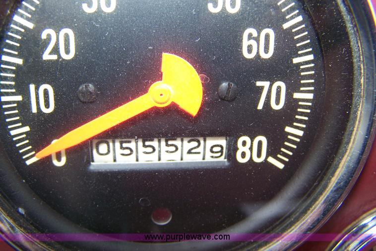 image for item 7289 1973 International Lonestar 1700 grain truck