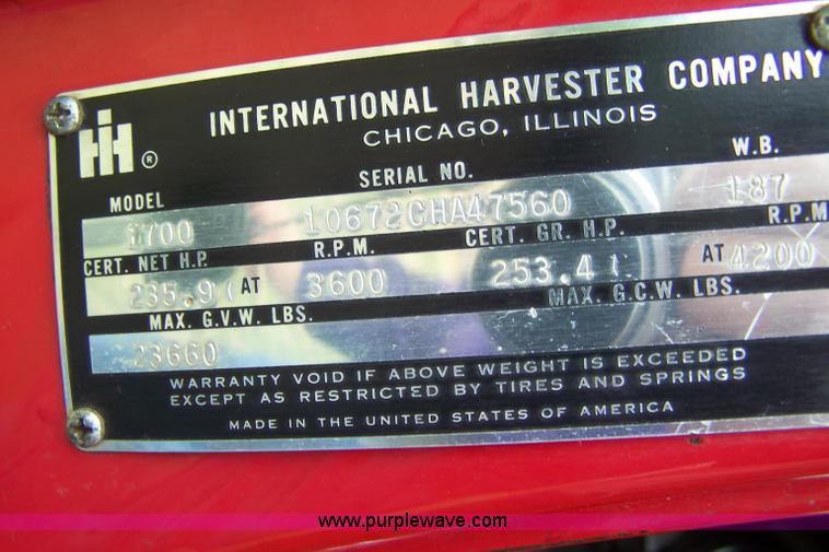 image for item 7289 1973 International Lonestar 1700 grain truck