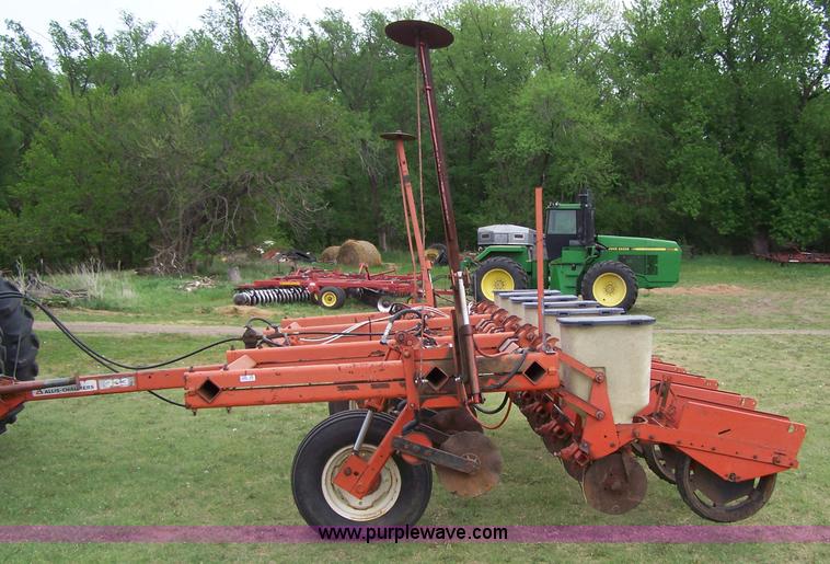 image for item 7290 Allis Chalmers 333 six row planter