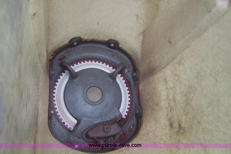 image for item 7290 Allis Chalmers 333 six row planter