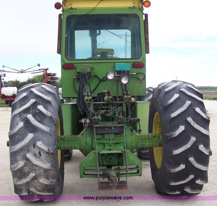 image for item 7413 1971 John Deere 7020 4WD tractor