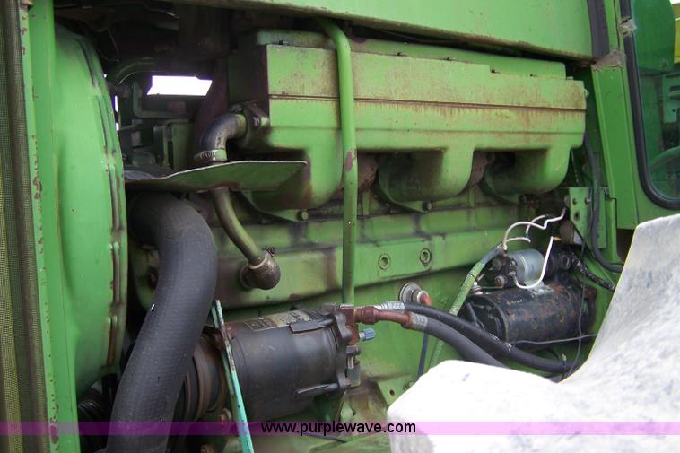 image for item 7413 1971 John Deere 7020 4WD tractor