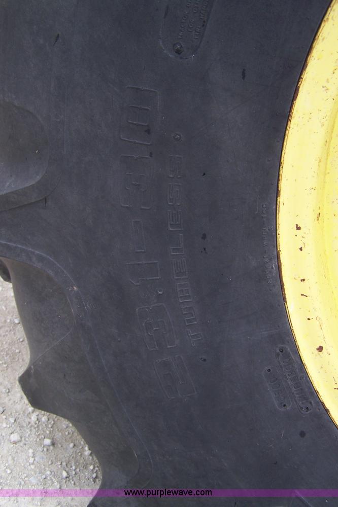 image for item 7413 1971 John Deere 7020 4WD tractor