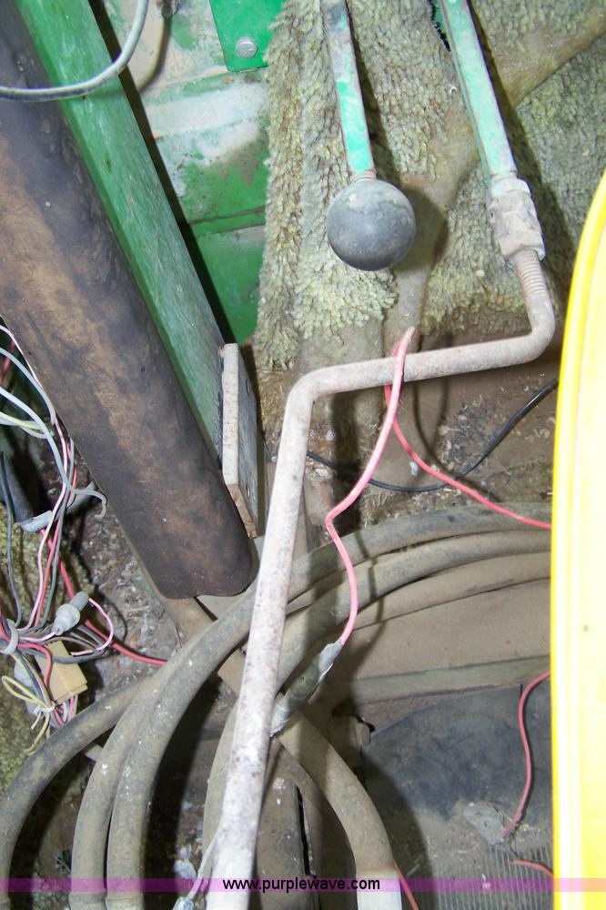 image for item 7413 1971 John Deere 7020 4WD tractor