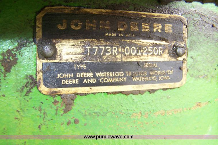 image for item 7413 1971 John Deere 7020 4WD tractor