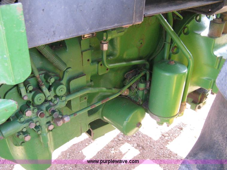 image for item 8058 1984 John Deere 4650 tractor