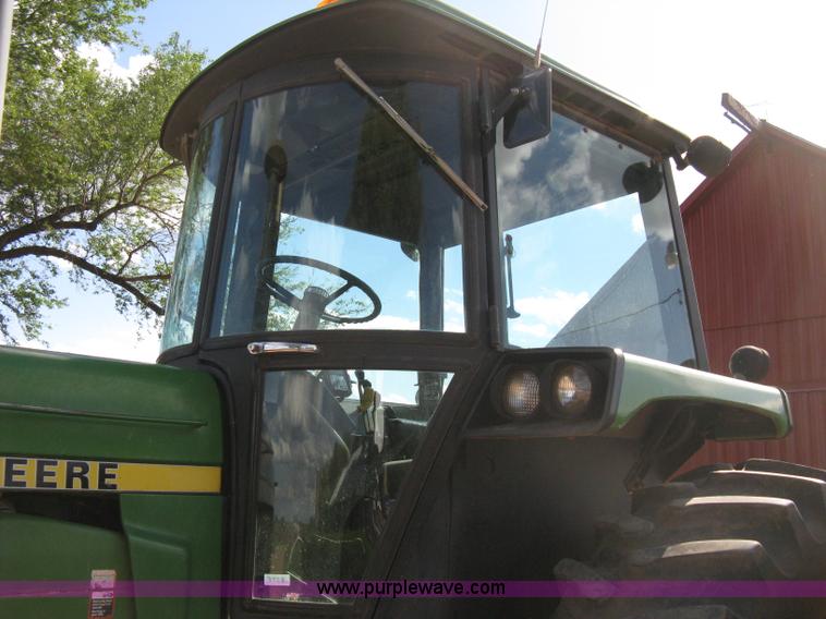 image for item 8058 1984 John Deere 4650 tractor