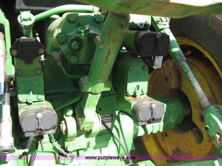 image for item 8058 1984 John Deere 4650 tractor