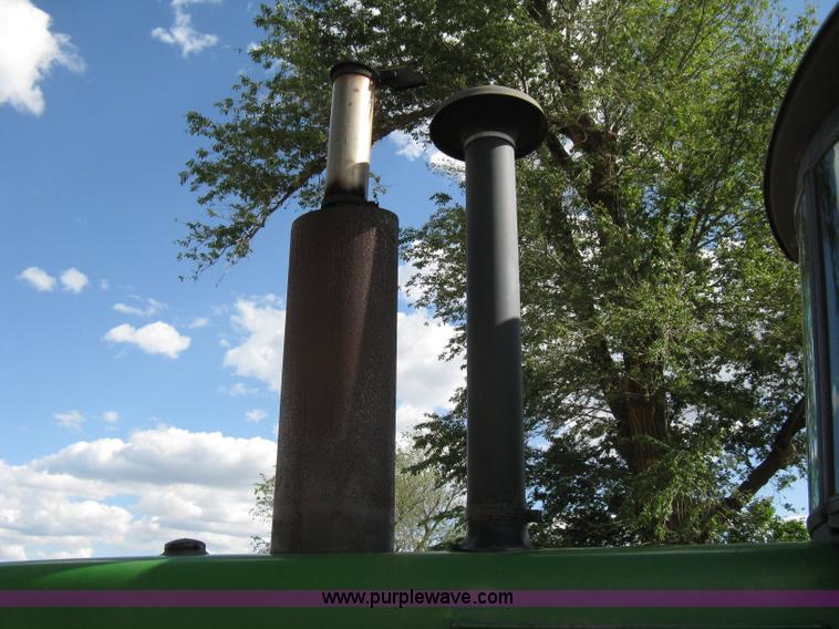 image for item 8058 1984 John Deere 4650 tractor