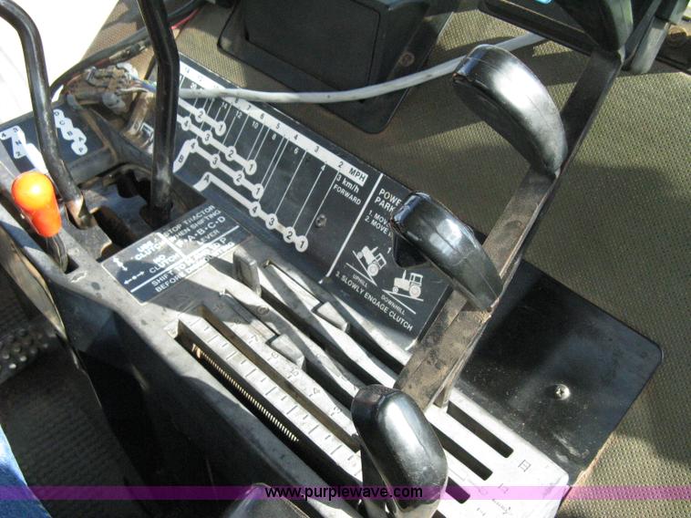 image for item 8058 1984 John Deere 4650 tractor