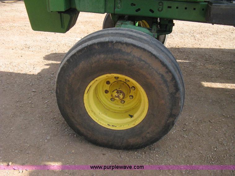 image for item 8058 1984 John Deere 4650 tractor
