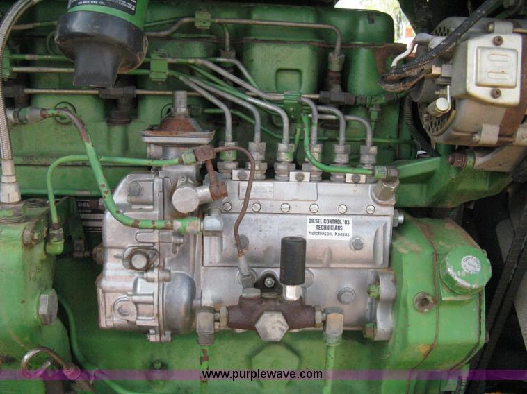 image for item 8058 1984 John Deere 4650 tractor