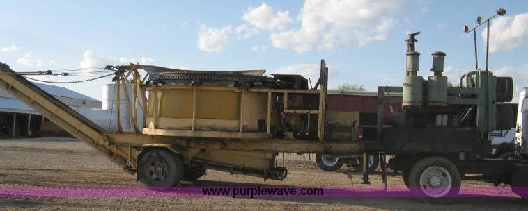 image for item 8059 Forage tub grinder