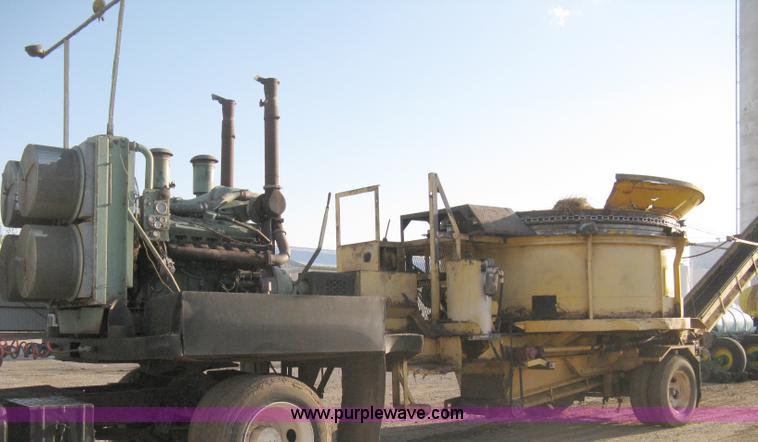 image for item 8059 Forage tub grinder