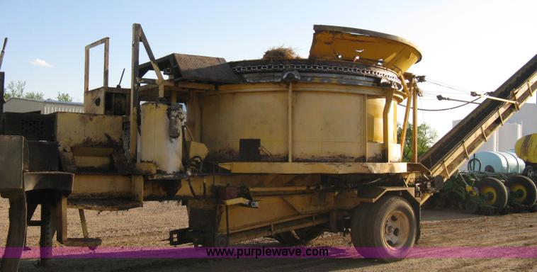 image for item 8059 Forage tub grinder
