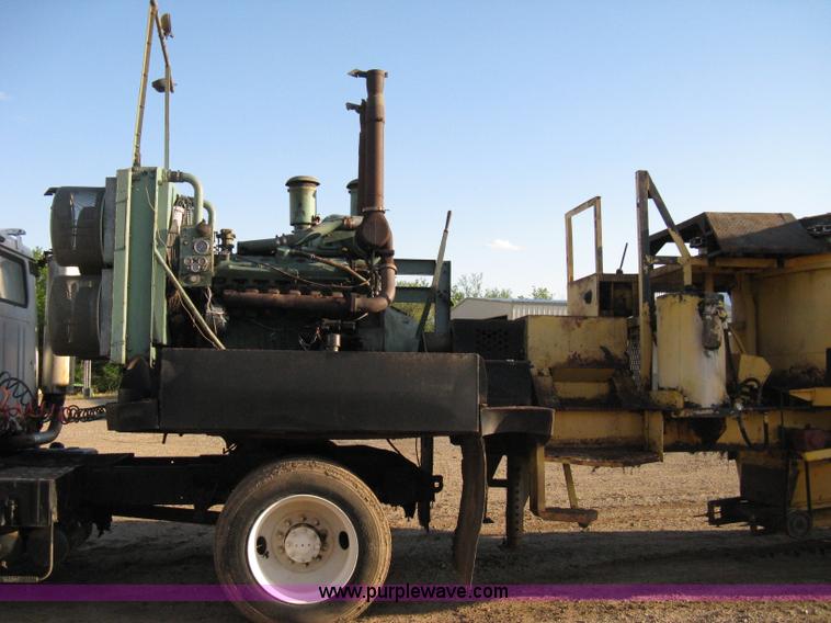 image for item 8059 Forage tub grinder