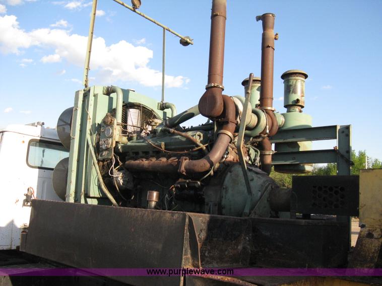 image for item 8059 Forage tub grinder